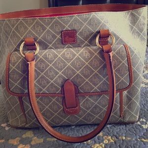 DOONEY & BOURKE hand bag